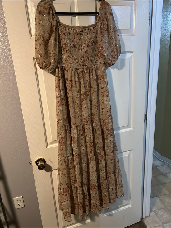 Dresses & Skirts - Smocked Square-Neck Maxi Dress in Beige Floral